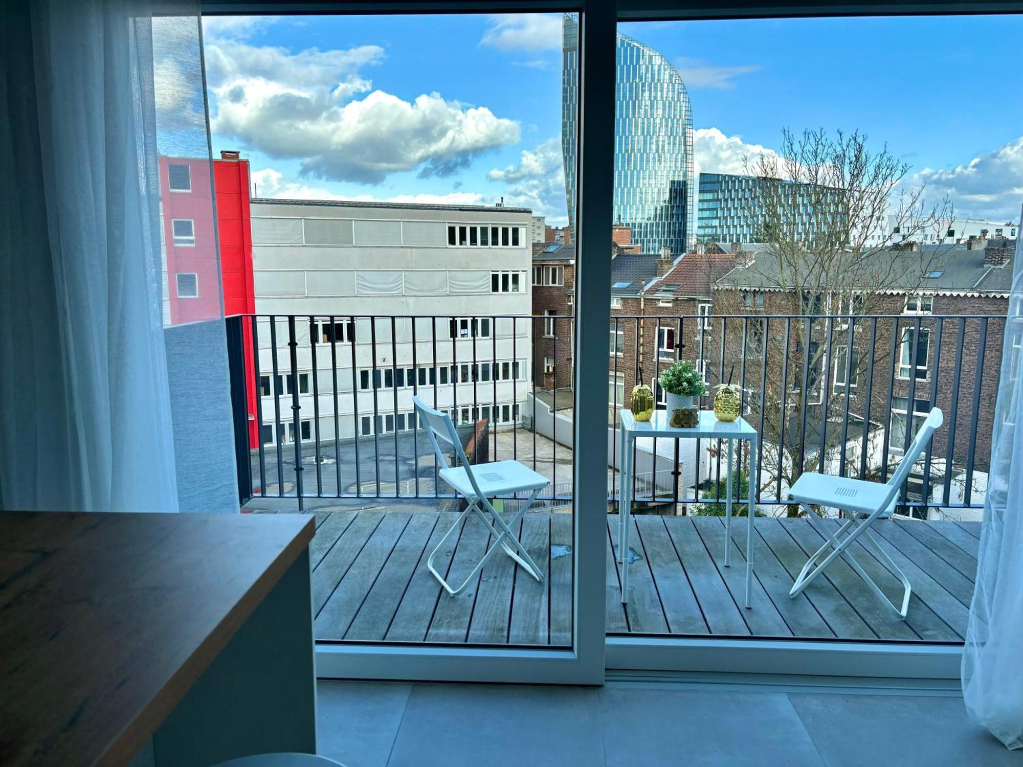 2 Bedrooms Luxury Apartment - Guillemins Liège Exterior foto